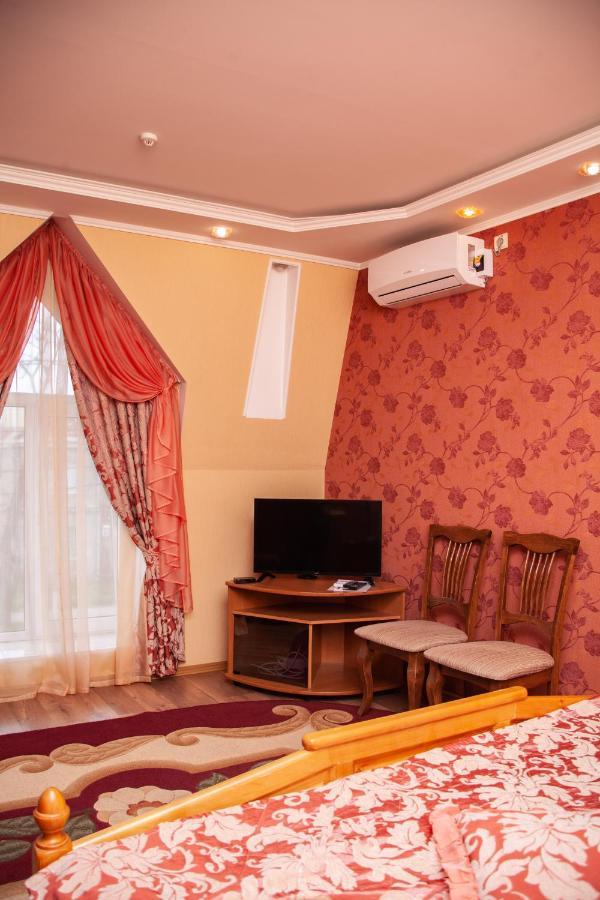 Piligrim 1 Hotel Nikolayev Ngoại thất bức ảnh