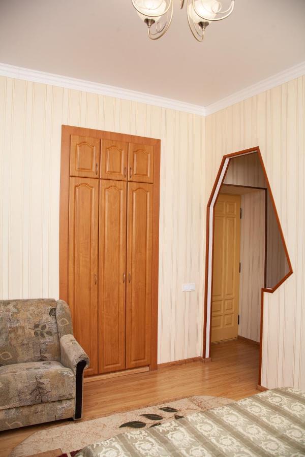 Piligrim 1 Hotel Nikolayev Ngoại thất bức ảnh