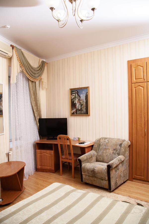 Piligrim 1 Hotel Nikolayev Ngoại thất bức ảnh
